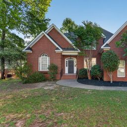 100 Shores Edge Drive