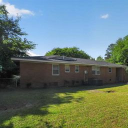 1015 Greenlawn Drive