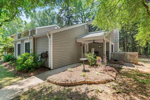 210 Mariners Row active home in Yacht Cove, Columbia, SC