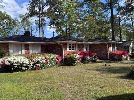 7604 Edgewater Drive active home in Springwood Lakes, Columbia, SC