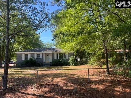 1146 Castle Pinckney Road pending home in Woodfield, Columbia, SC