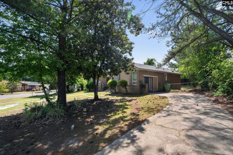 320 Folkstone Road active home in Folkestone, Columbia, SC