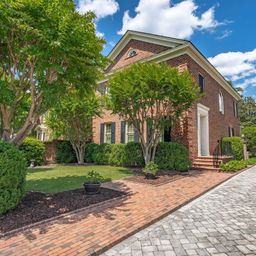 33 Lakeview Circle