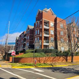 900 Taylor Street 305