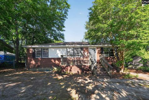 320 Sawtimber Lane active home in Hickory Ridge, Columbia, SC