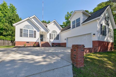 3 Gyle Court active home in Spring Valley West, Columbia, SC