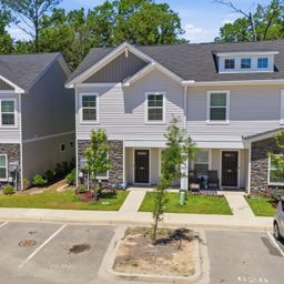828 Yellow Swan Lane