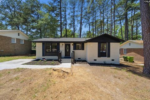 137 Westbridge Road active home in Charleswood, Columbia, SC
