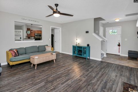 86 Crossfox Court