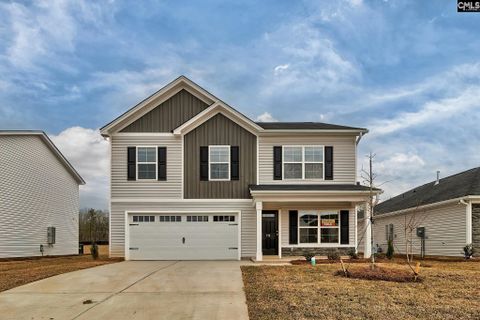 A home in Canary Woods, Hopkins