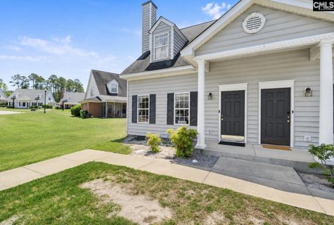 15 Baltusrol Court