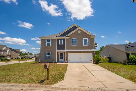 Homes in Colony Lakes, Lexington