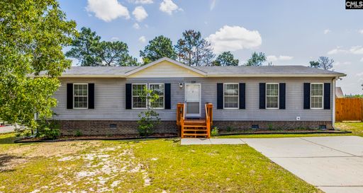 124 Bentgrass Lane pending home in Cambridge Hills, Gaston, SC