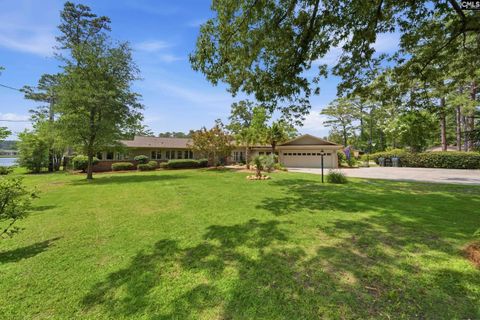 6211 Lakeshore Drive