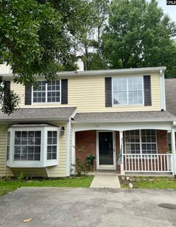 1155 Cloister Place pending home in Lamplighter Village, Columbia, SC