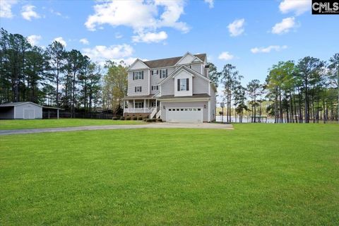 4472 River Road active home in Lake Wateree, Winnsboro, SC