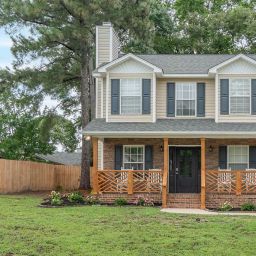 105 Brook Hollow Ct