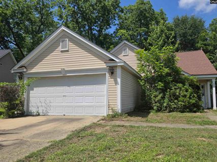 108 Creek Side Court pending home in Creekside Farm, Lexington, SC