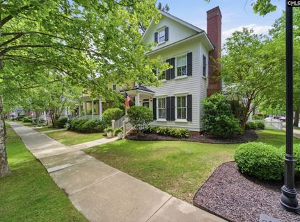 600 Long Pointe Lane