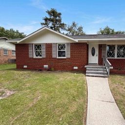320 Redwood Court