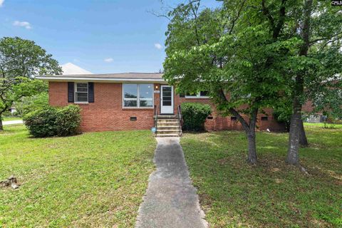 1601 Wynnewood Road active home in Woodfield Park, Columbia, SC