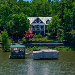 639 Kingfisher Drive