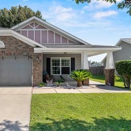 942 Farnsworth Drive