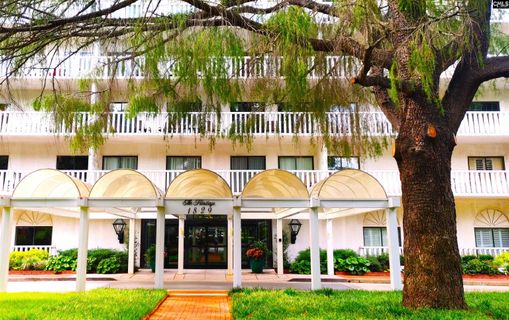 1829 Senate Street 15B pending home in The Heritage, Columbia, SC