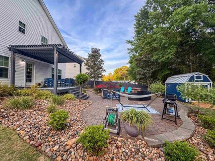 Homes in Colony Lakes, Lexington