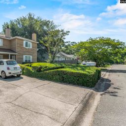 1910 Greenoaks Drive A