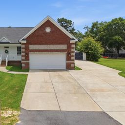 208 Crestwood Arch Way