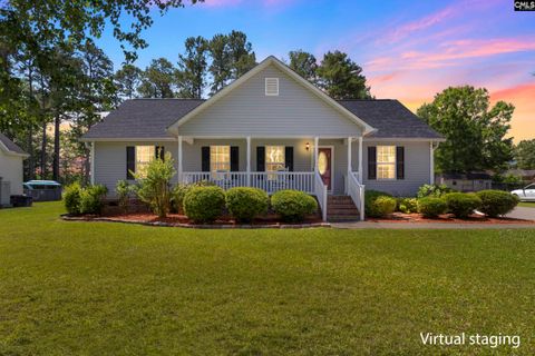 2004 Hunters Ridge Road active home in Hunters Ridge, Lancaster, SC