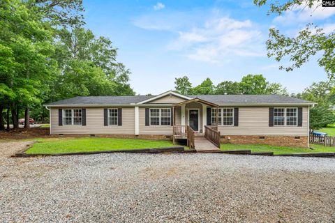 205 Newberry Shores Drive pending home in Newberry Shores, Prosperity, SC