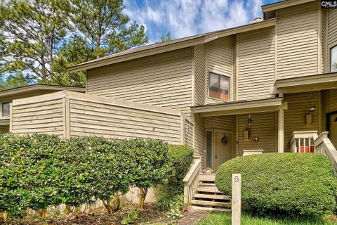 8 Cassia Court