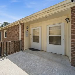 5516 Lakeshore Drive 208