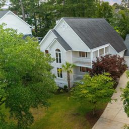 121 Silver Lake Road E