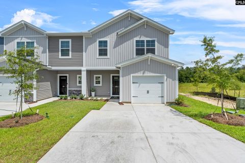 313 South Lake Court pending home in South Lake Commons, Lexington, SC