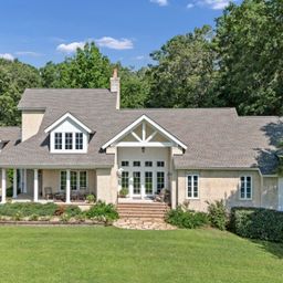 120 Middlefield Lane