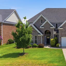 308 Pantigo Lane