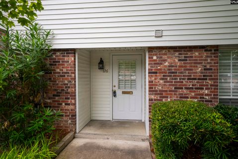 5225 Clemson Avenue 126