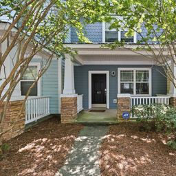827 Forest Park Road