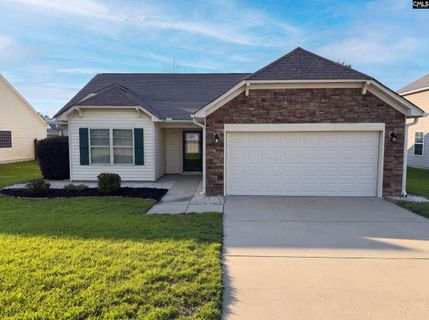 152 Castlefield Drive pending home in Manchester Park, Lexington, SC