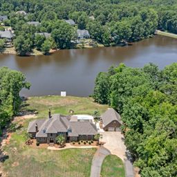 140 Woodbridge Drive