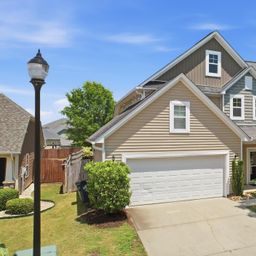 426 Drooping Leaf Road