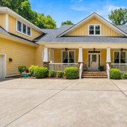209 High Pointe Drive