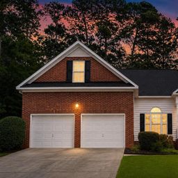 130 Chestnut Woods Lane