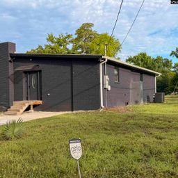 105 Hampshire Drive
