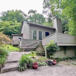 1800 Briarcreek Court