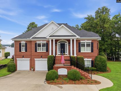 73 Melrose Place active home in The Pointes Of Plantation Pointe, Prosperity, SC
