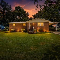 1512 Hollingshed Road